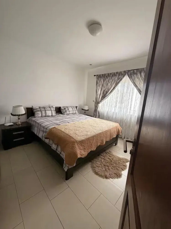 4BR Town House Cantonments. Pool. Garden