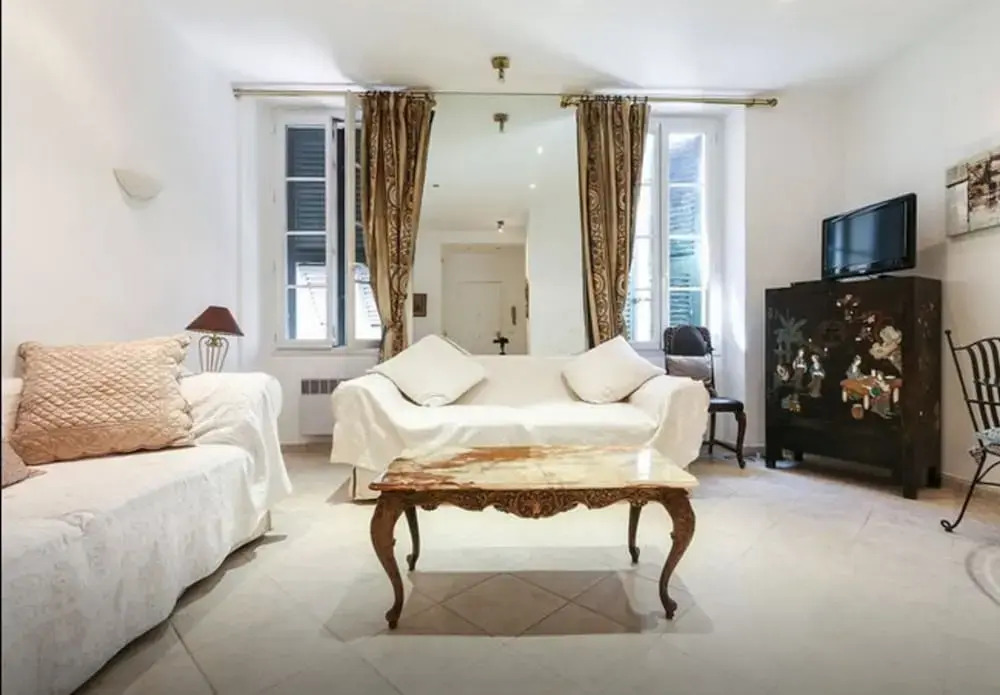 British Style and Central 1 Bedroom