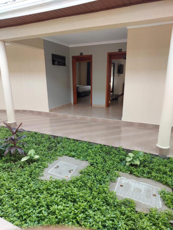 Lake Naivasha Holiday Inn