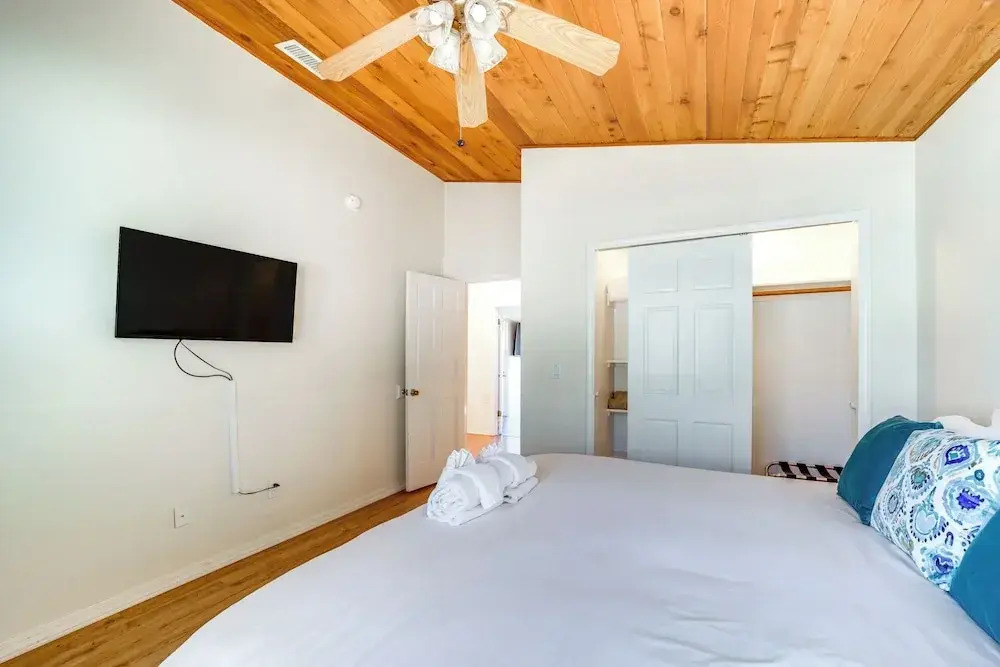 Castle Rock Views: Sedona Retreat w/ Hot Tub!
