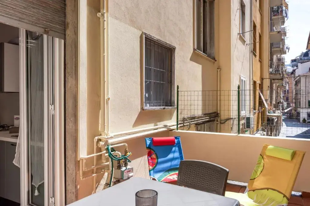 New Apt! 1km From Central Station 'La Spezia'