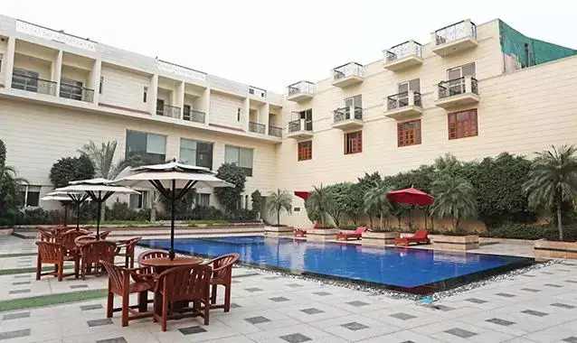 Fabhotel Prime Westend Inn