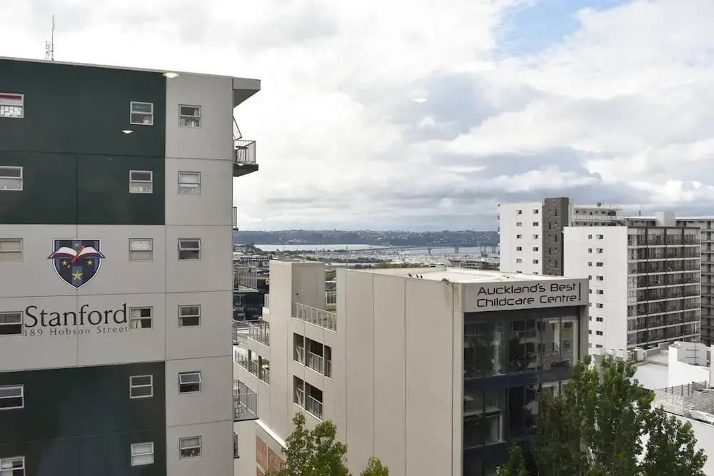 Stunning 2 Bedroom CBD Apartment