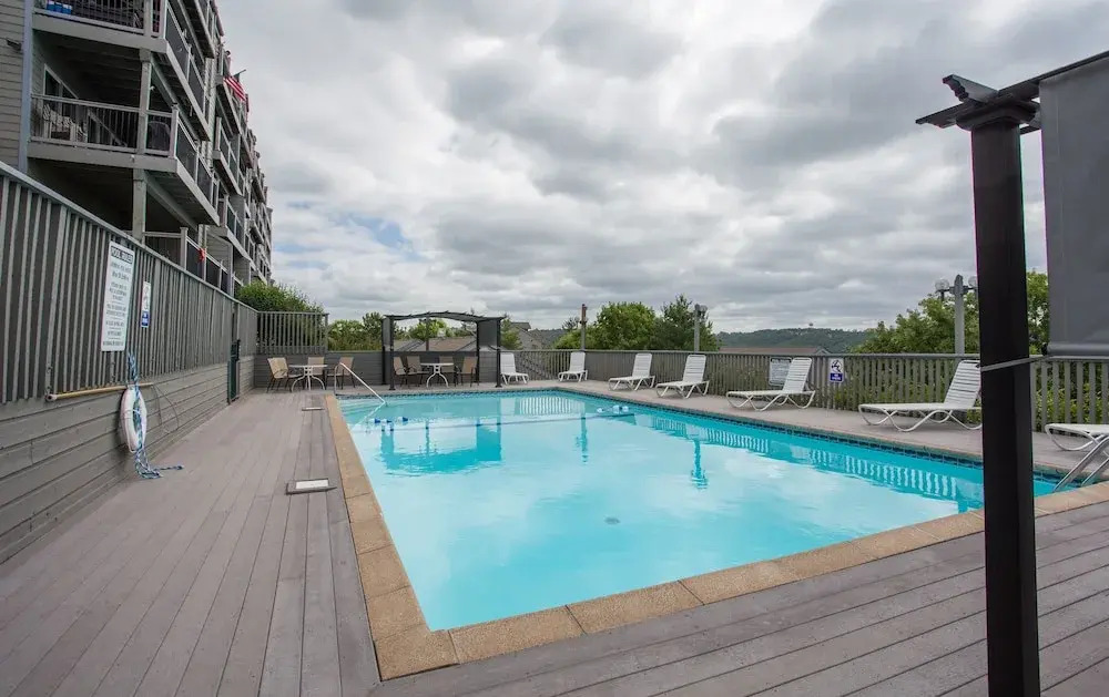 Lakeview Oasis 2 Bedrooms 2 Bathrooms Condo