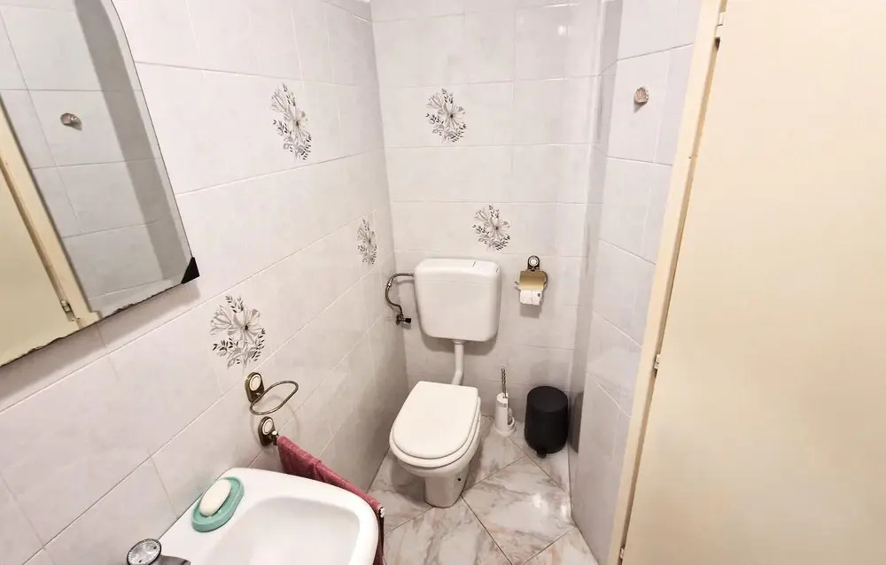 1 Bedroom Stunning Home In Marcana