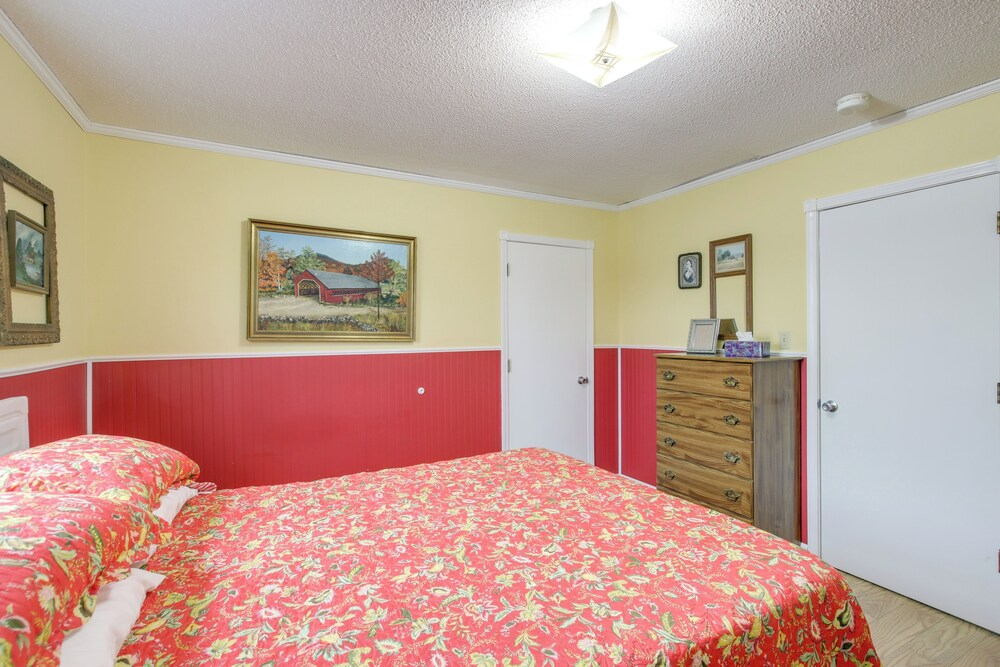 Walk to Nauvoo Temple: Remodeled Family Apartment
