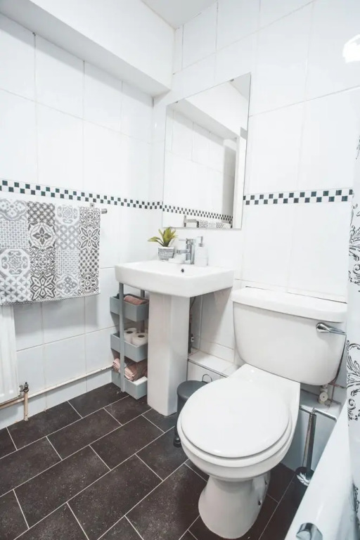 Short Stay Bristol - Oakfield Apartment