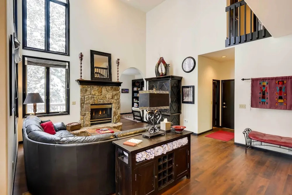 Hot Tub & Ski Shuttle: Forested Breckenridge Home!