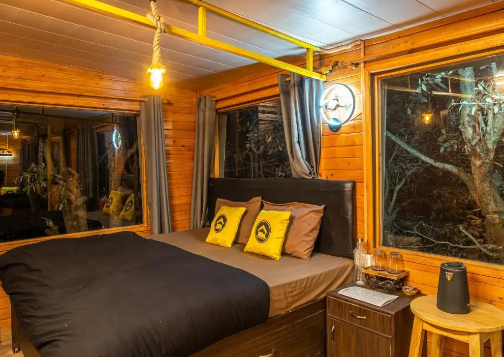 Lushtree Backpackers - Hostel & Cafe