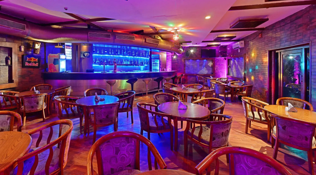 FabHotel The Royal Plaza - Koyambedu