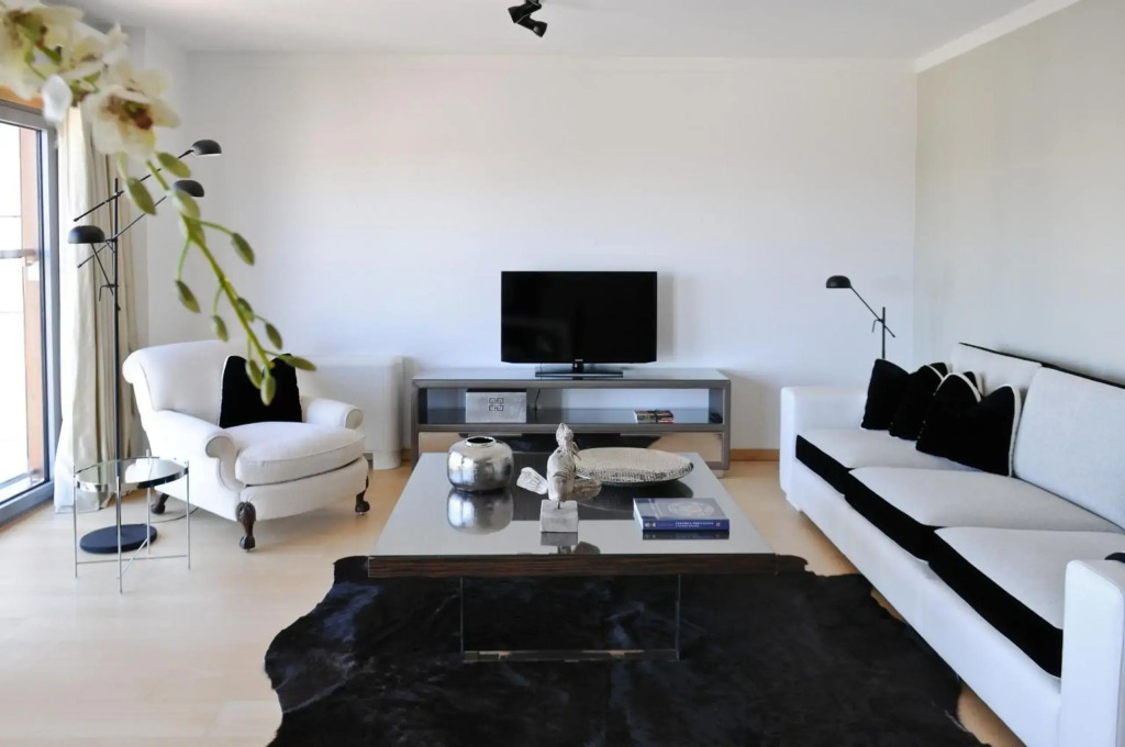 Panoramic Living