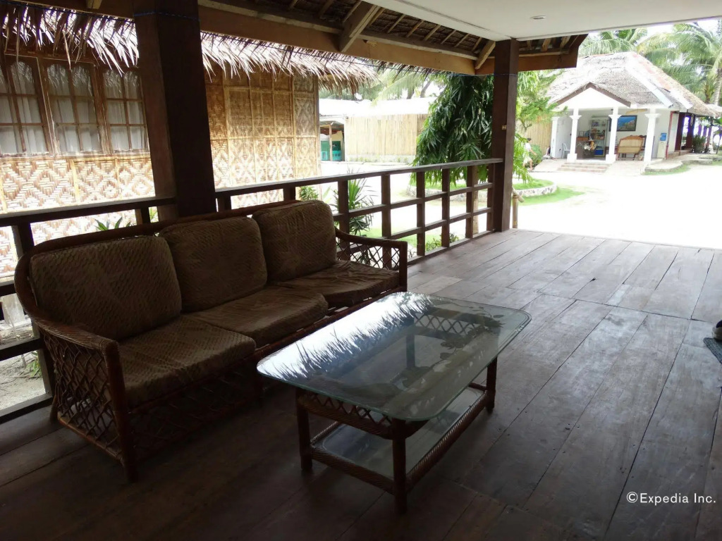 Whites and Greens Beach Resort