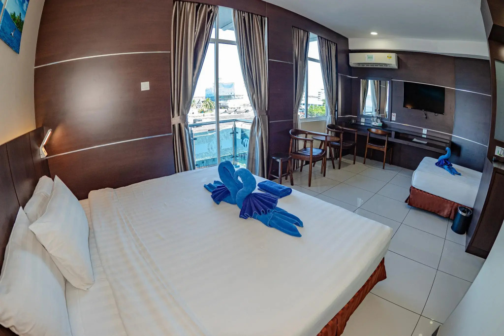 Wave View Hotel