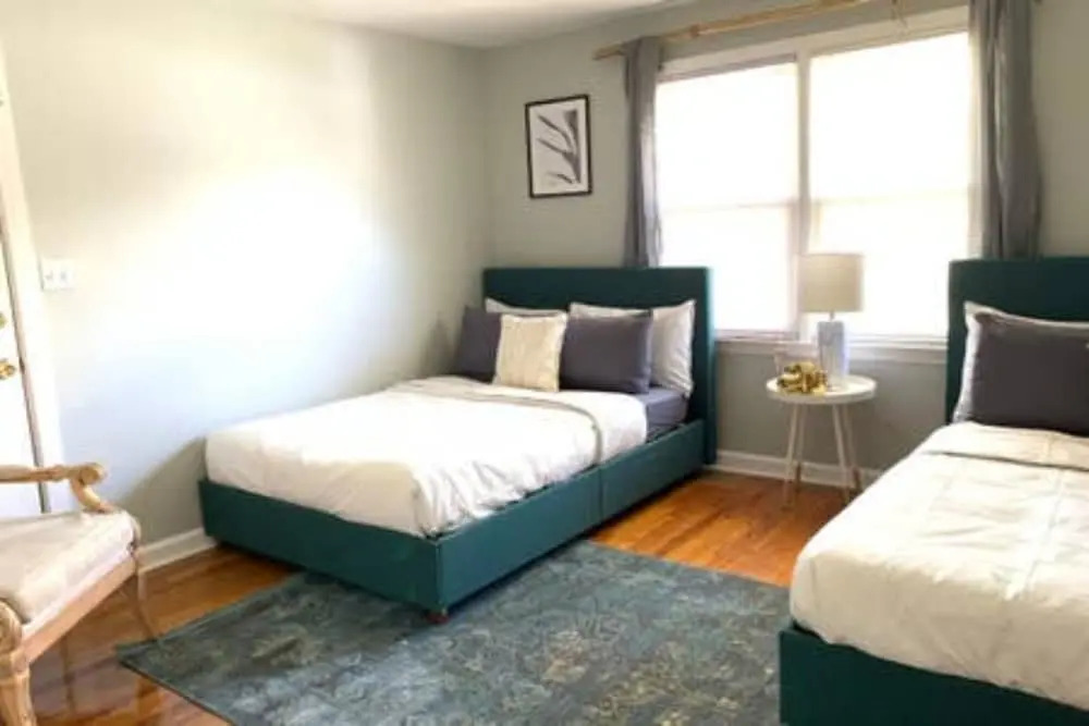 Cozy family-style Buckhead Bungalow