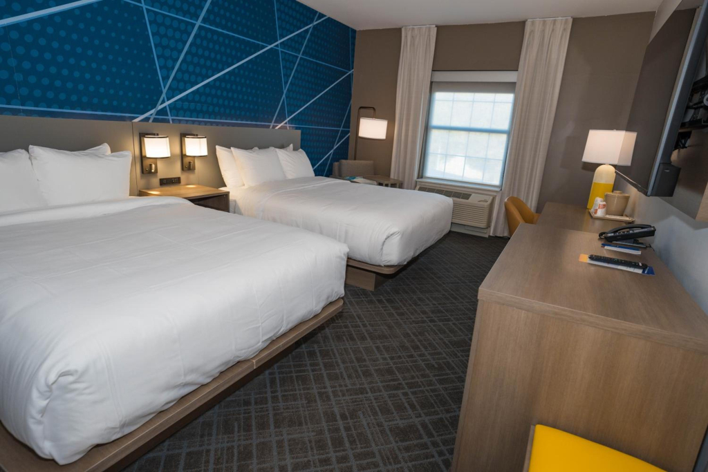 Comfort Inn & Suites River City Decatur
