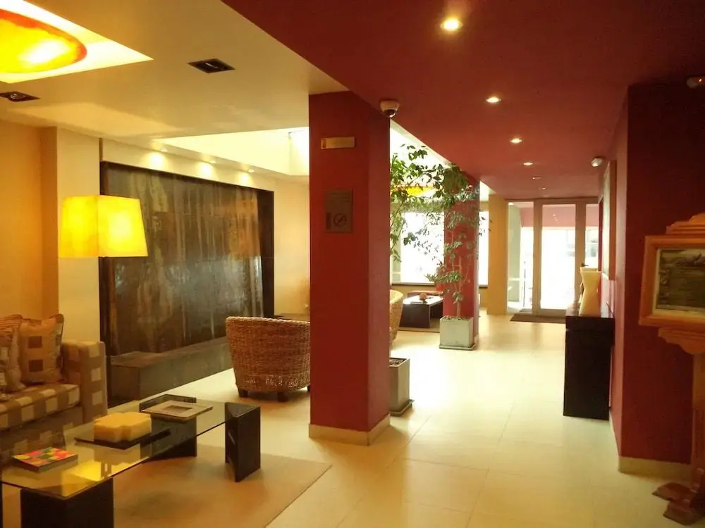 MIL810 Ushuaia Hotel