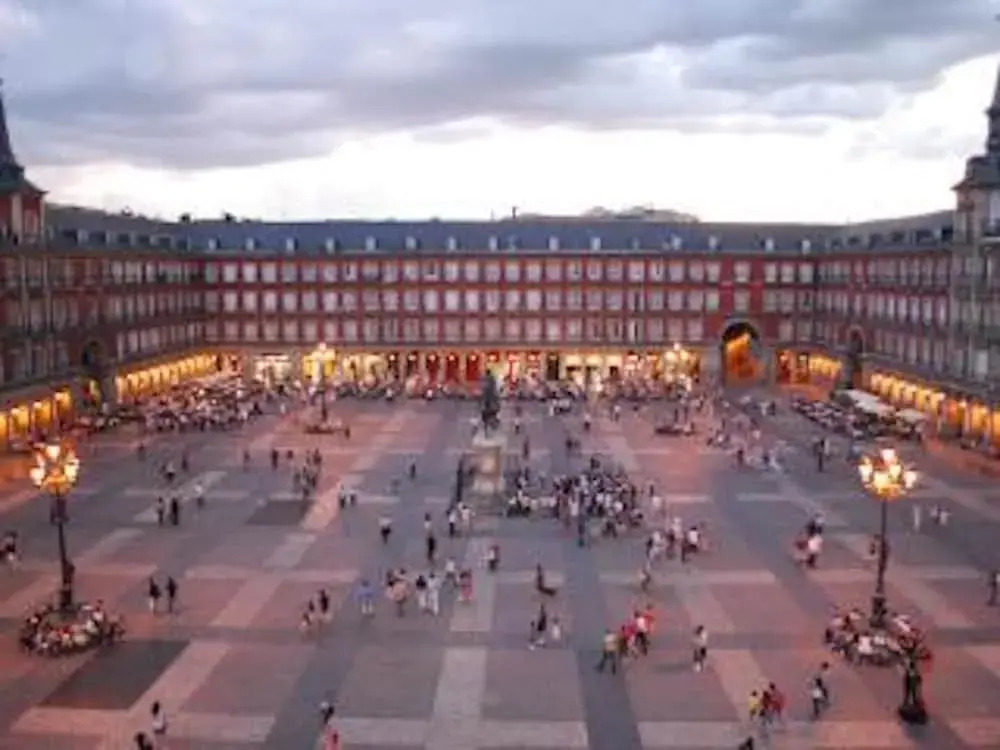 Downtown Apt.-Atocha-Station