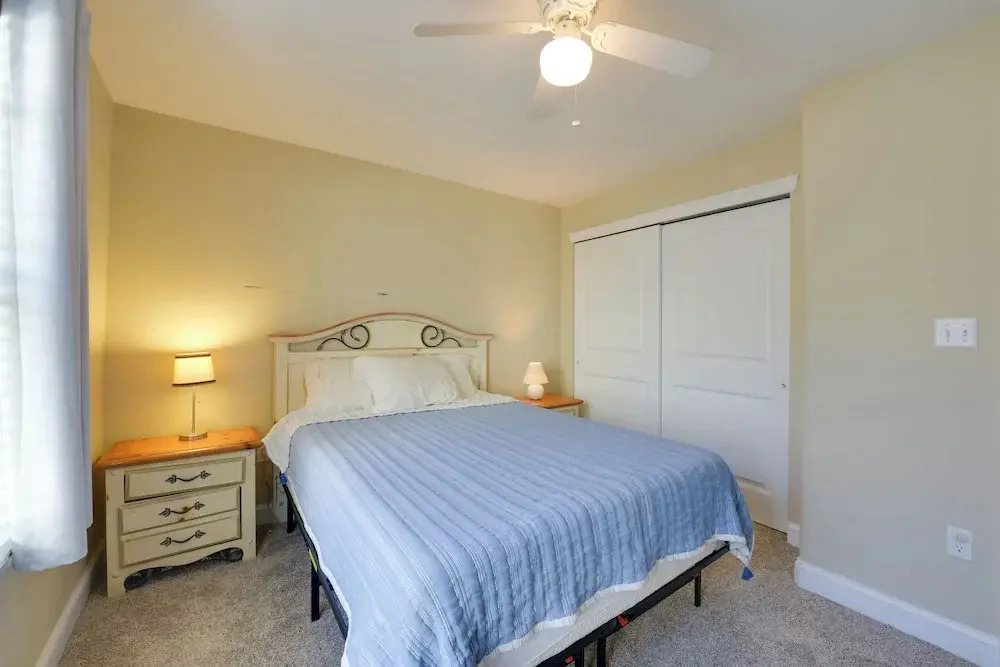 Spacious Wildwood Townhome w/ Covered Balcony
