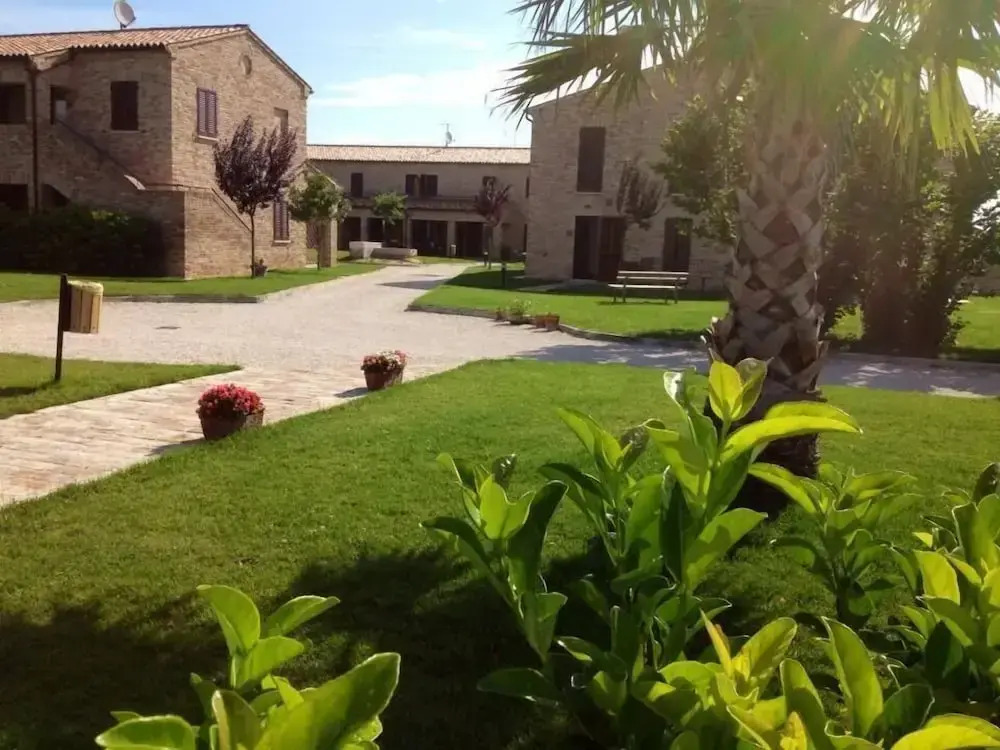 Residence Casale Torrenova al Conero