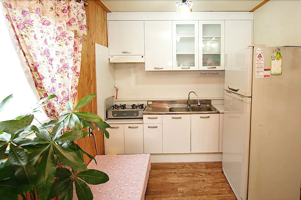 Pocheon Evergreen Pension