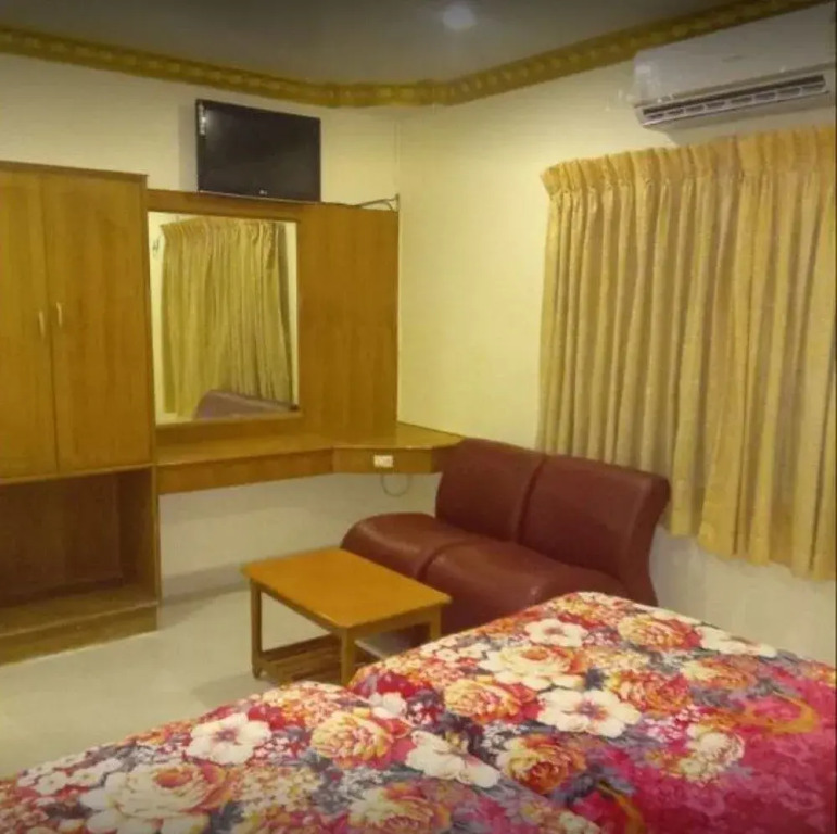krishna tourist home