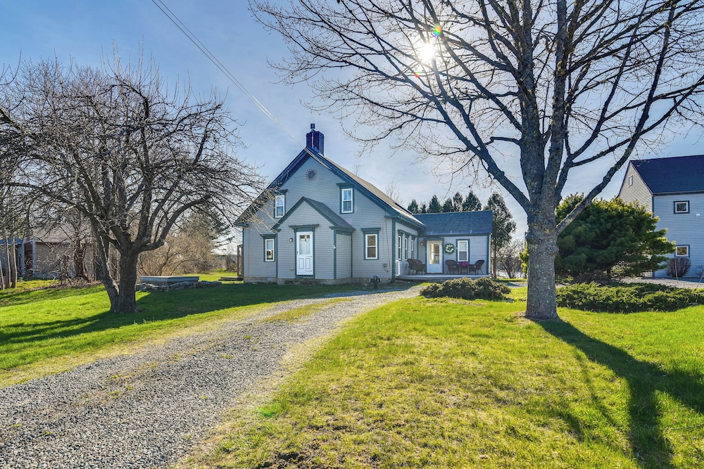 Quiet Waterfront Home: Ideal Maine Escape