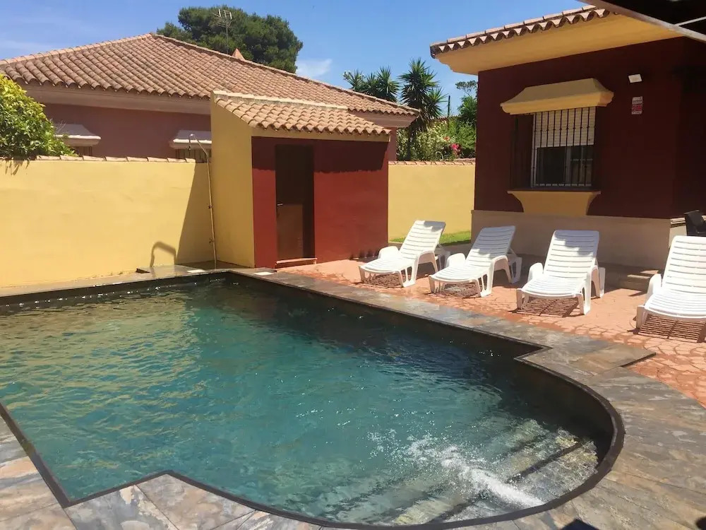 Villa With 3 Bedrooms in Chiclana de la Frontera, With Private Pool, Enclosed Garden and Wifi
