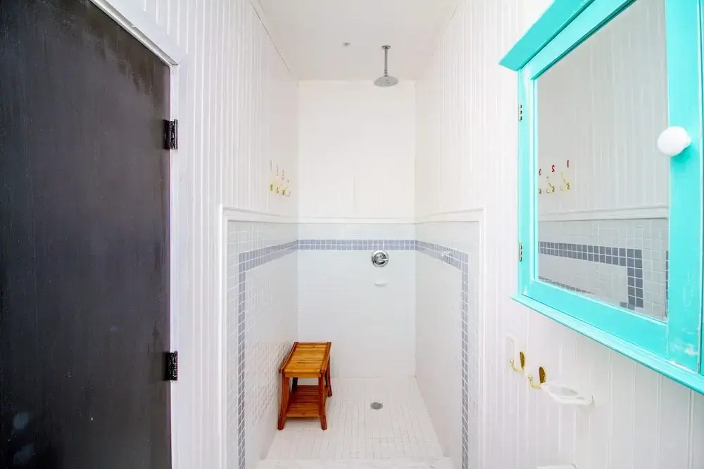 The High Tide #9 One Bedroom Suite With Kitchen Hotel Room by Redawning