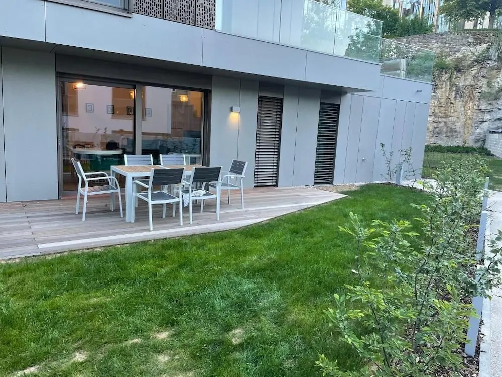 3 bedrooms Terrace Garden Parking