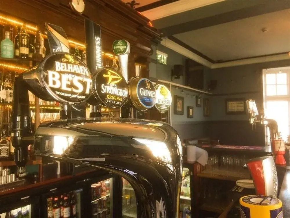 The Albert Hotel