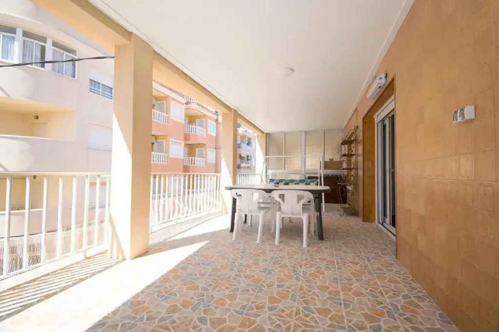 094 Pure Pleasure - Alicante Holiday
