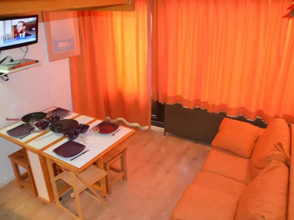 Appartement Les Menuires, 1 pièce, 3 personnes - FR-1-452-152