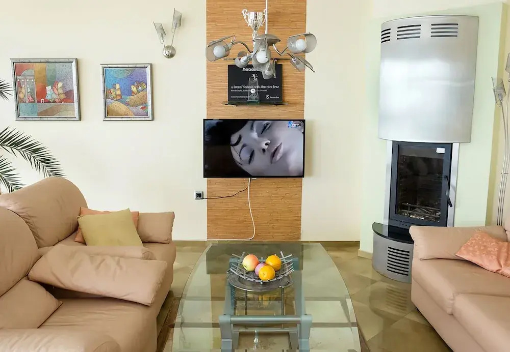 FM Deluxe 2-BDR Apartment - Varna Port