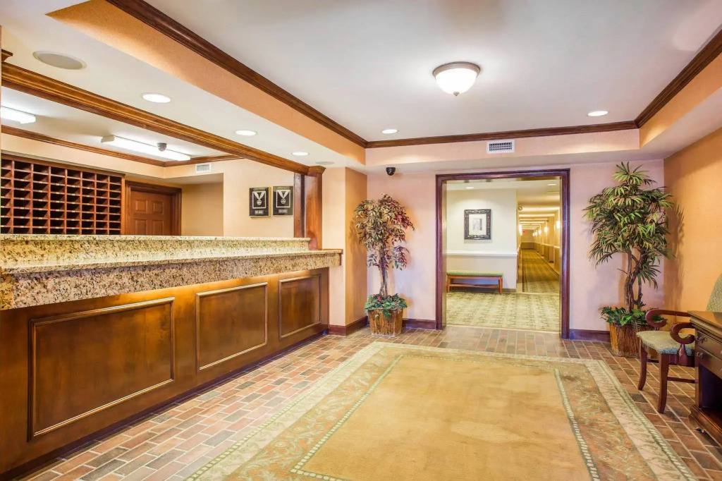 Suburban Extended Stay Hotel North - Ashley Phosphate