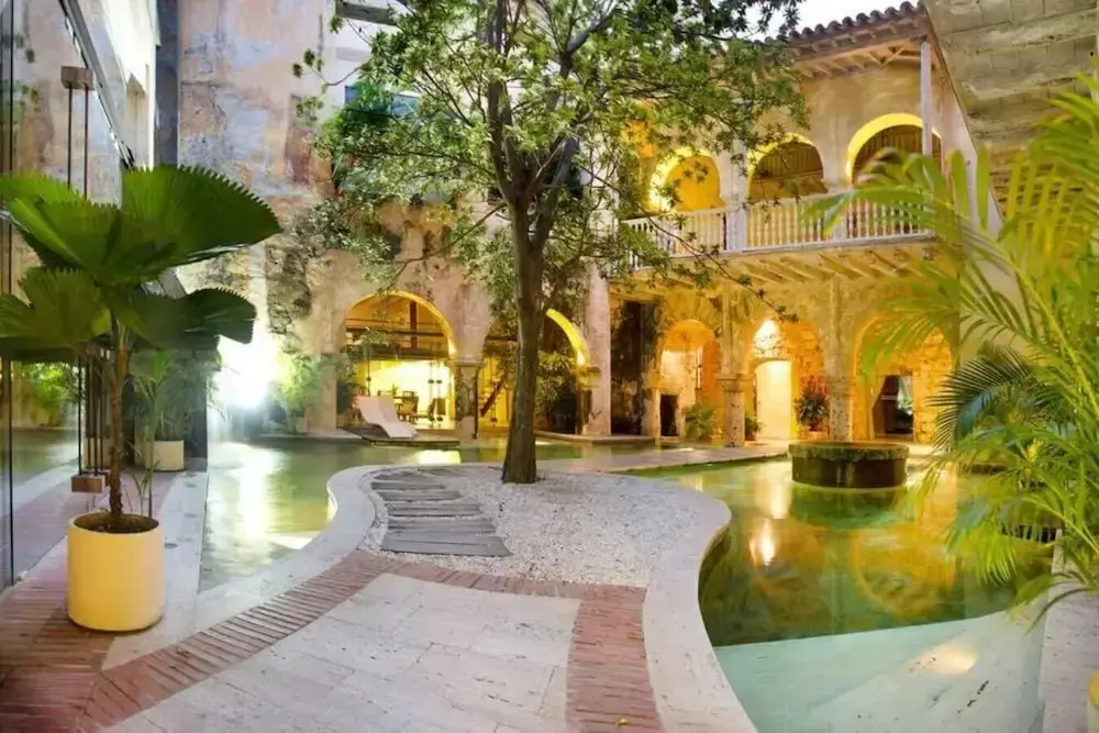 Casa Pombo 102
