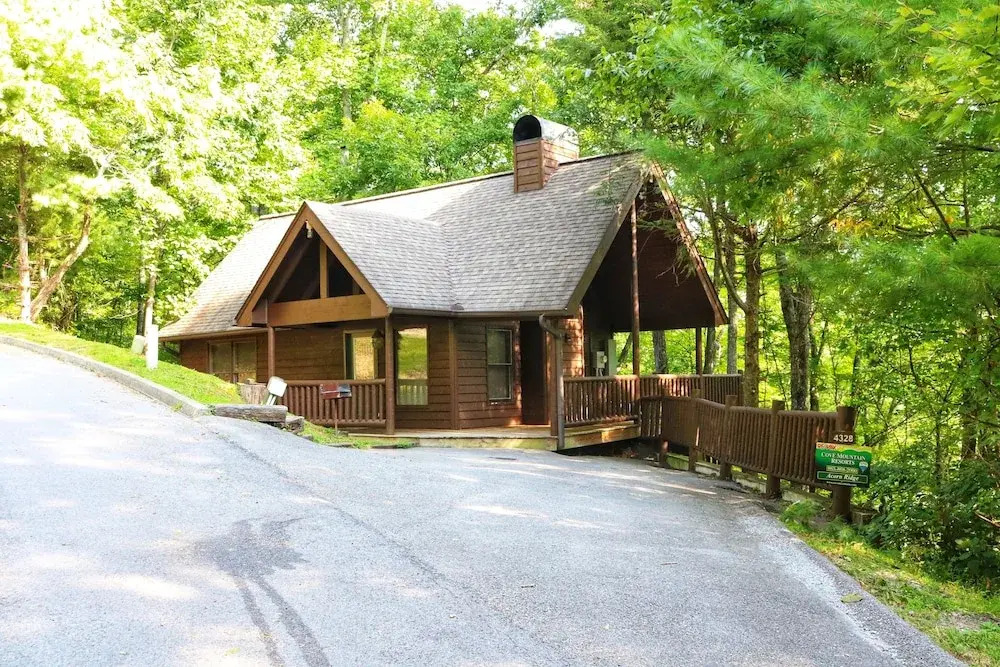 Acorn Ridge 2 Bedrooms 2 Bathrooms Cabin