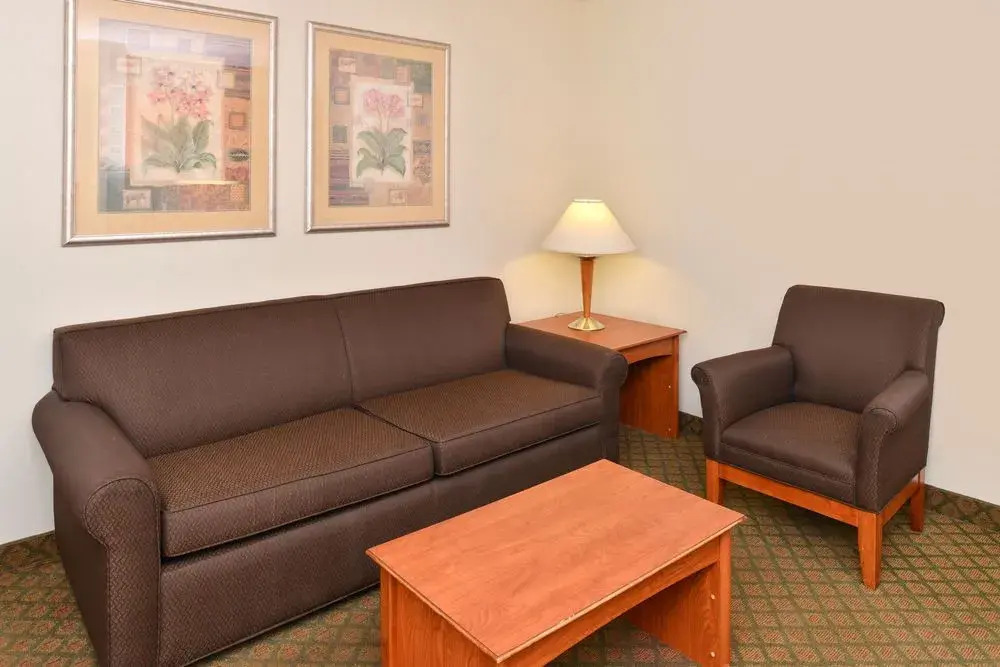 Holiday Inn Express Hotel & Suites Southfield - Detroit