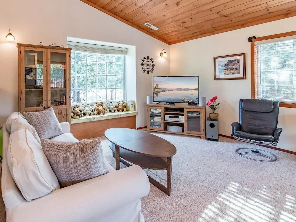 14029 Northwoods Blvd Home