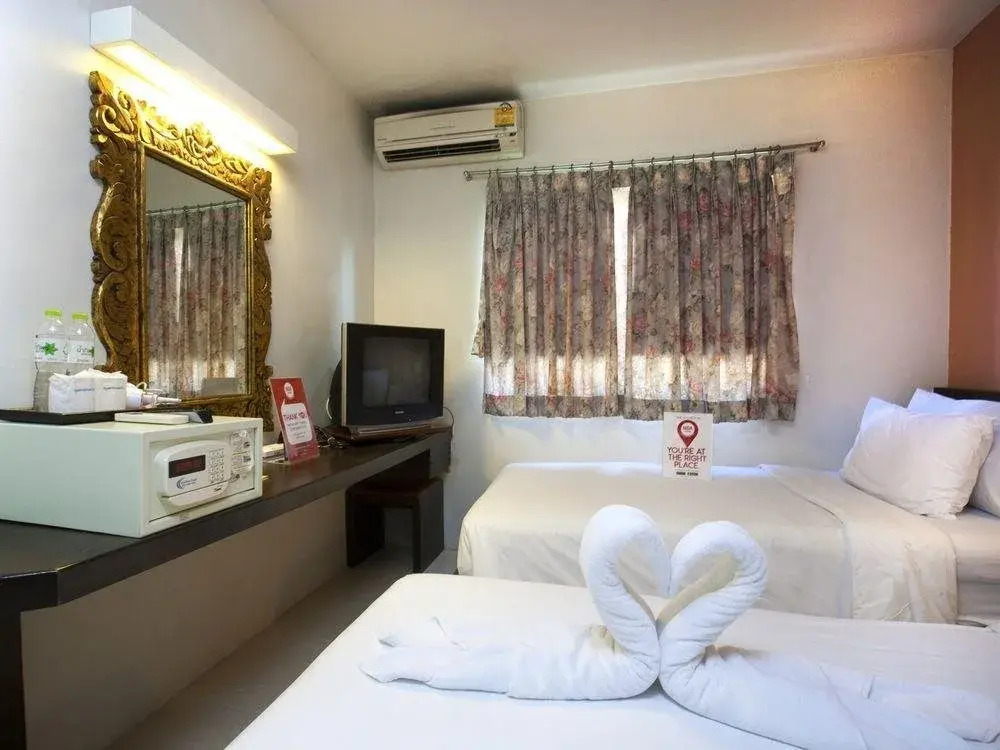 NIDA Rooms Talat Yot Night Market