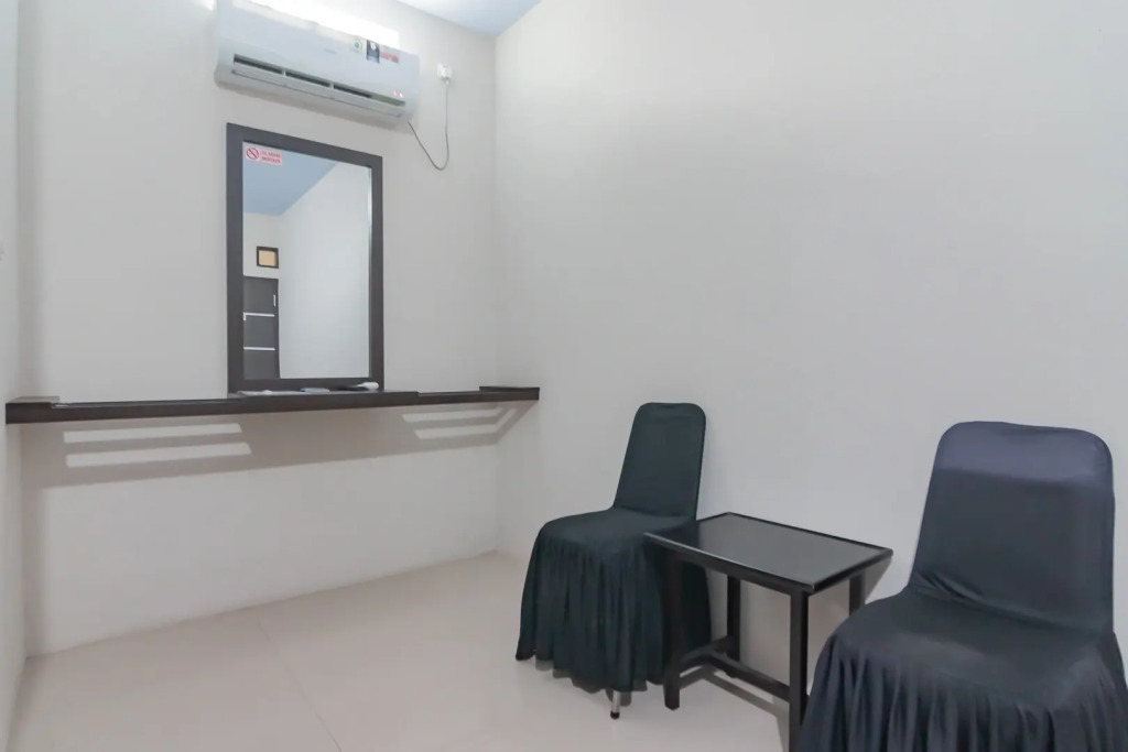 RedDoorz Syariah near Stasiun Cianjur