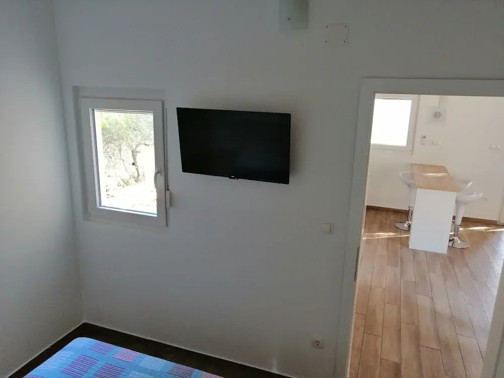 House Anica