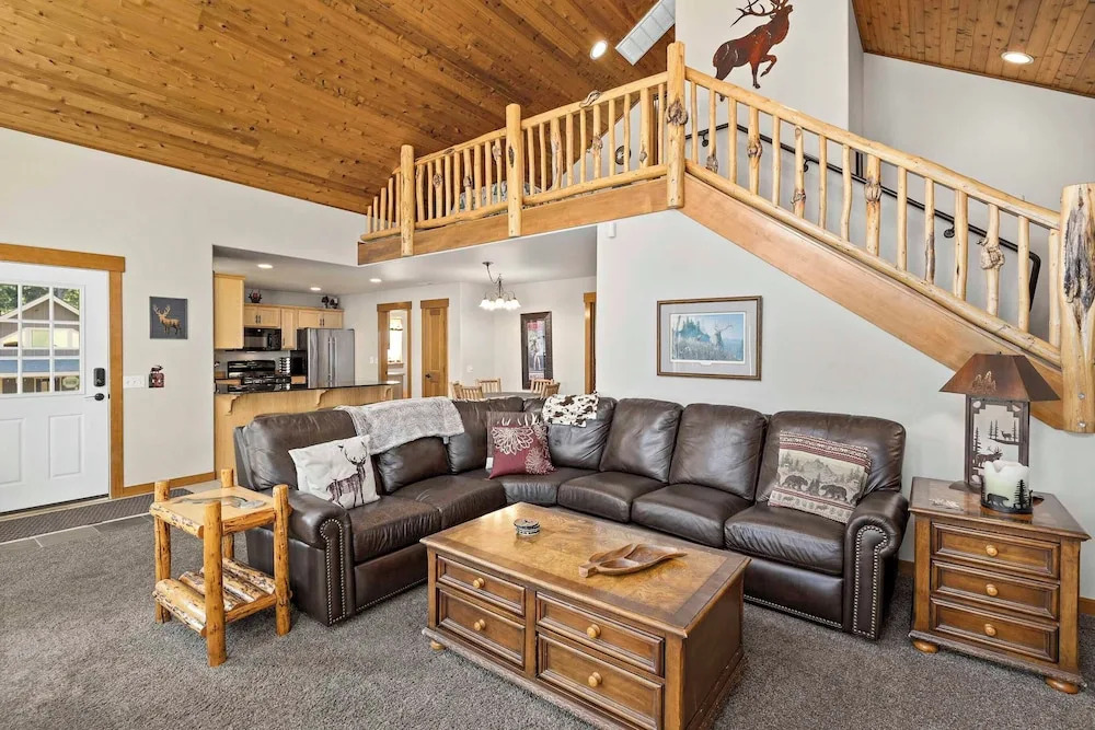 Dog-Friendly Ronald Vacation Rental Cabin