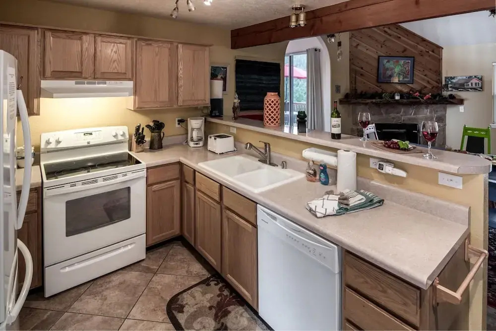 Majestic Cabin - Three Bedroom Cabin