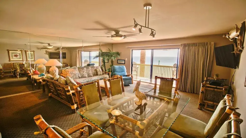 216 - 2 Br Condo