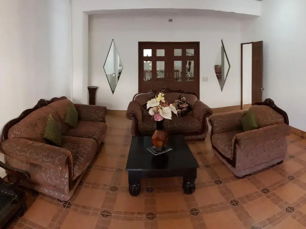 Hostal Casa Vieja