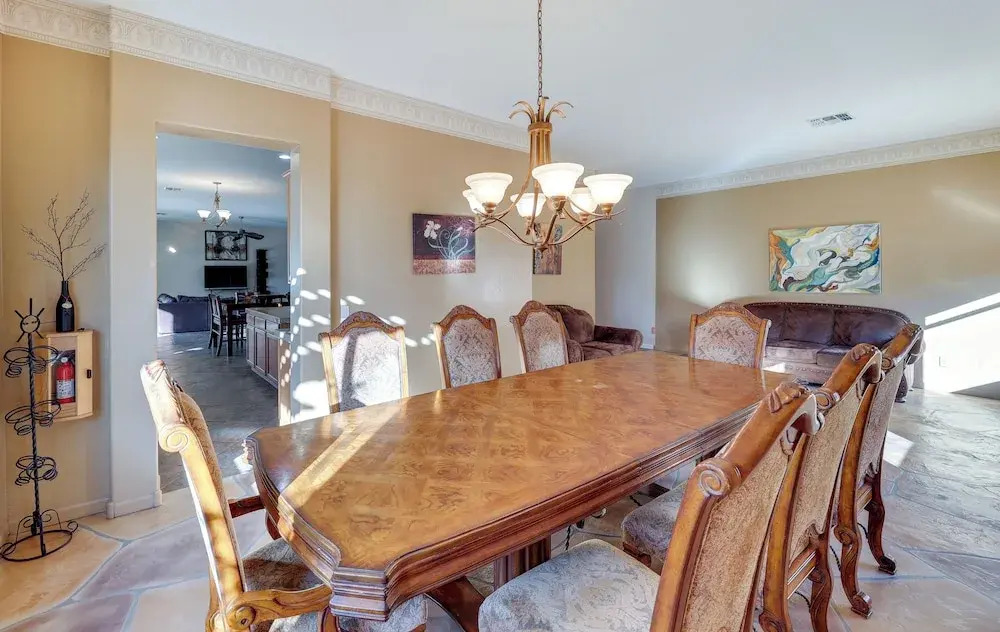 Stunning Pool & Patio: Spacious Chandler Oasis!