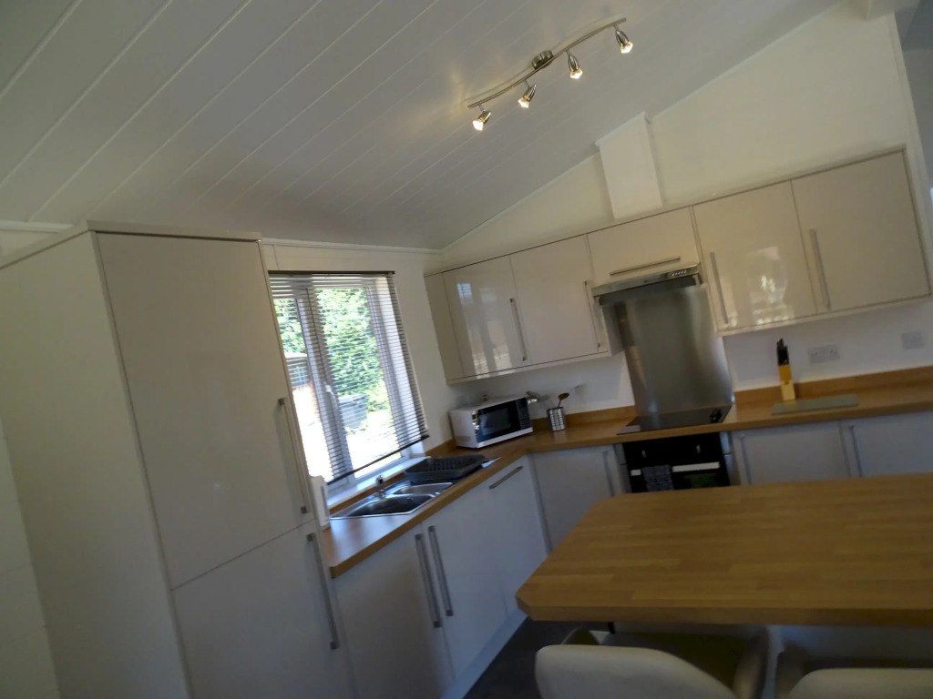 Three Bedroom Lodge 12