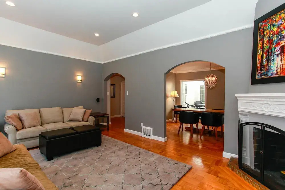 Stylish 2BR Sunset House W Parking by RedAwning