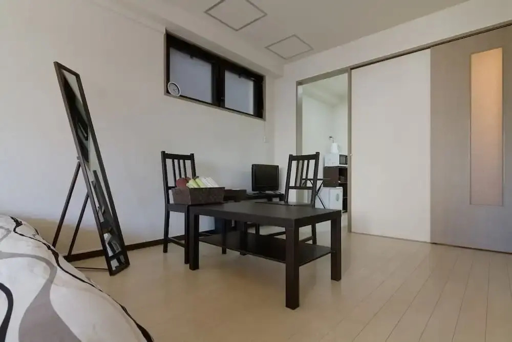 Shinsaibashi Nishinagahori Apartment