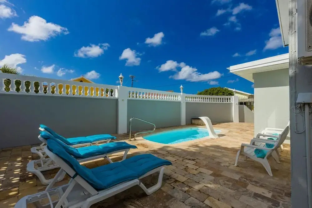 3BR Home w Pool in Downtown 5min Walk 2 Beach